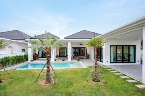 Chalet de 3 dormitorios en Hua Hin, Tailandia № 126001 - foto 5