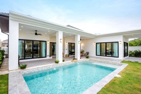 Chalet de 3 dormitorios en Hua Hin, Tailandia № 126001 - foto 2