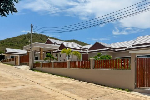 Chalet de 4 dormitorios en Pran Buri, Tailandia № 126003 - foto 6