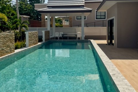 Chalet de 4 dormitorios en Pran Buri, Tailandia № 126003 - foto 5