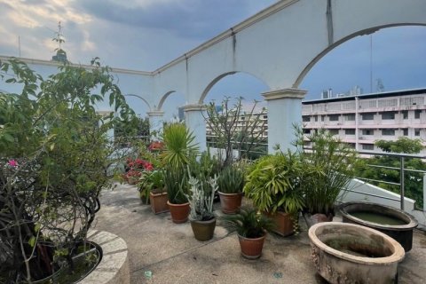 Casa de 5 dormitorios en Bangkok, Tailandia № 81352 - foto 10