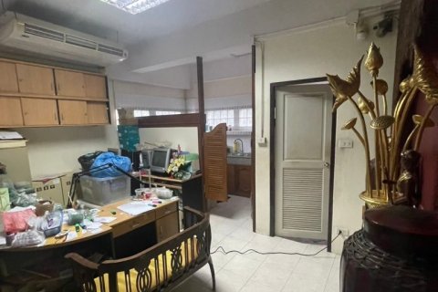 Casa de 5 dormitorios en Bangkok, Tailandia № 81352 - foto 16