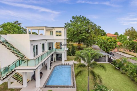 Studio in Chonburi, Thailand № 115859 - photo 9