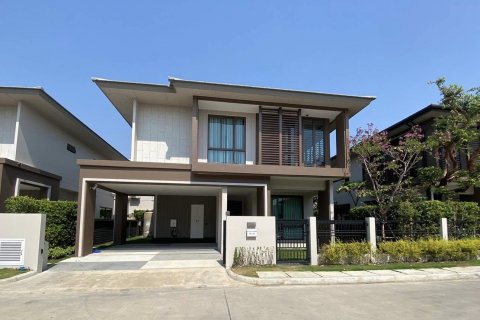 บ้านในบางกะปิ, กรุงเทพฯ, ประเทศไทย 4 ห้องนอน № 124022