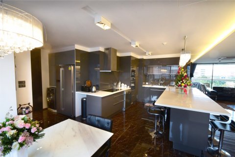 Condominio de 3 dormitorios en Bangkok, Tailandia № 143955 - foto 14