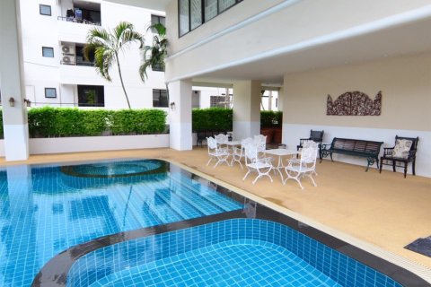Condominio de 3 dormitorios en Bangkok, Tailandia № 143955 - foto 18