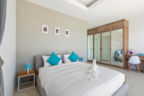 Casa de 4 dormitorios en Ko Samui, Tailandia № 123552 - foto 12