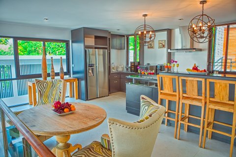 Chalet de 6 dormitorios en Bang Tao, Tailandia № 74270 - foto 13
