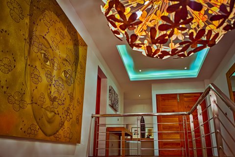 Chalet de 6 dormitorios en Bang Tao, Tailandia № 74270 - foto 17