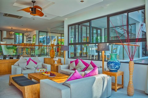 Chalet de 6 dormitorios en Bang Tao, Tailandia № 74270 - foto 11