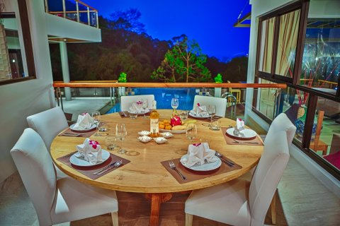 Chalet de 6 dormitorios en Bang Tao, Tailandia № 74270 - foto 14