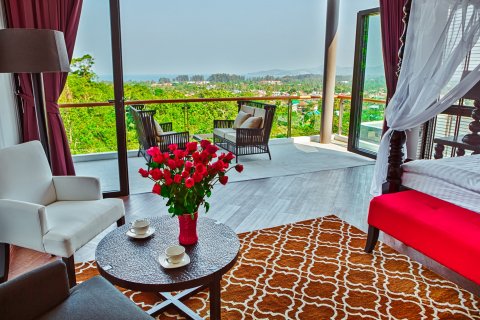 Chalet de 6 dormitorios en Bang Tao, Tailandia № 74270 - foto 5