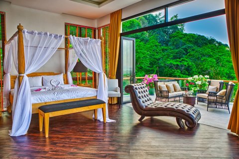 Chalet de 6 dormitorios en Bang Tao, Tailandia № 74270 - foto 3