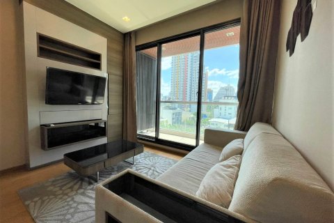 Condo in Yan Nawa, Bangkok, Thailand, 2 bedrooms  № 143378