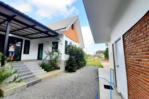 Casa de 3 dormitorios en Chiang Rai, Tailandia № 126695