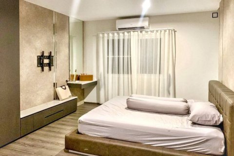 Casa de 3 dormitorios en Bangkok, Tailandia № 126698 - foto 4
