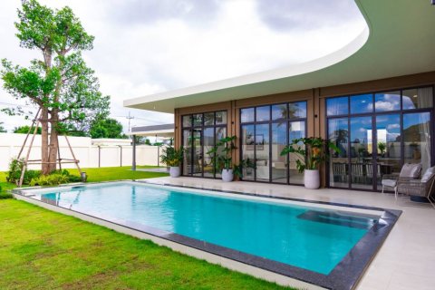 Chalet de 3 dormitorios en Hua Hin, Tailandia № 126696