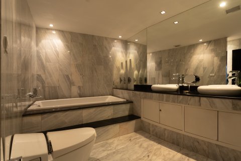 Condominio de 2 dormitorios en Bangkok, Tailandia № 143616 - foto 15