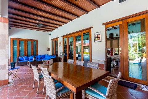 Casa de 5 dormitorios en Hua Hin, Tailandia № 125507 - foto 8