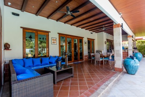 Casa de 5 dormitorios en Hua Hin, Tailandia № 125507 - foto 7
