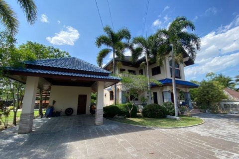 Casa de 4 dormitorios en Hua Hin, Tailandia № 125503 - foto 4