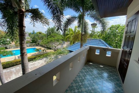 Casa de 4 dormitorios en Hua Hin, Tailandia № 125503 - foto 6