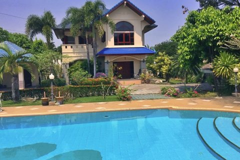 Casa de 4 dormitorios en Hua Hin, Tailandia № 125503 - foto 3