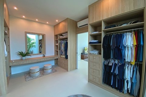 Casa de 4 dormitorios en Hua Hin, Tailandia № 125513 - foto 12
