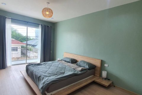 Casa de 6 dormitorios en Pattaya, Tailandia № 82453 - foto 8