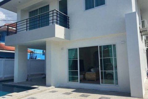 Casa de 6 dormitorios en Pattaya, Tailandia № 82453 - foto 3