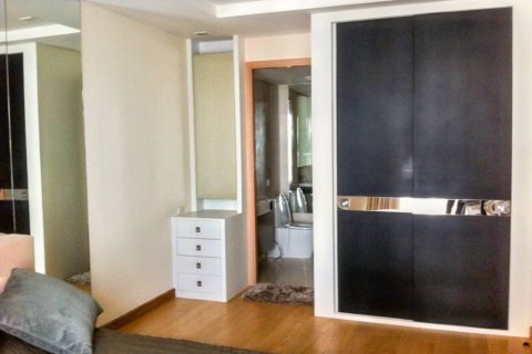 Condominio de 1 dormitorio en Bangkok, Tailandia № 115899 - foto 3