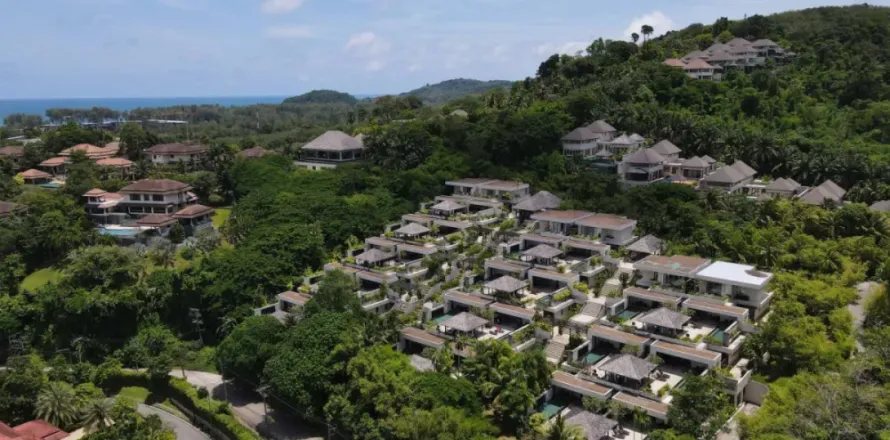 Villa in Phuket, Thailand 5 bedrooms № 126086