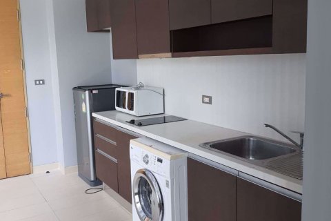 Condominio de 2 dormitorios en Watthana, Bangkok, Tailandia № 76338 - foto 2