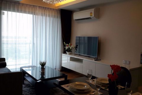 Condo à Watthana, Bangkok, Thaïlande, 2 chambres № 76335 - photo 2