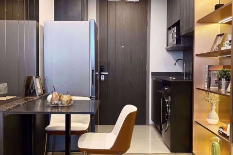 Condominio de 1 dormitorio en Bang Rak, Bangkok, Tailandia № 76341 - foto 4