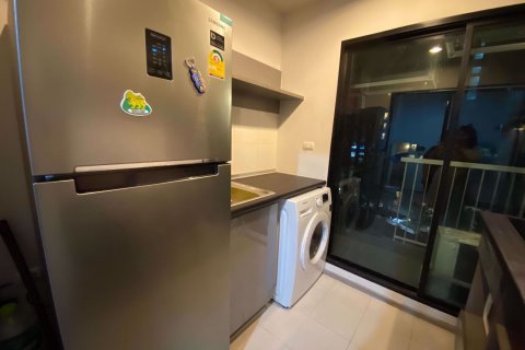 Condominio de 2 dormitorios en Chom Thong, Bangkok, Tailandia № 76339 - foto 3