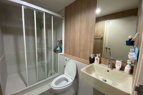 Condominio de 2 dormitorios en Chom Thong, Bangkok, Tailandia № 76339 - foto 8