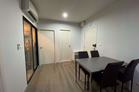 Condominio de 2 dormitorios en Chom Thong, Bangkok, Tailandia № 76339 - foto 2