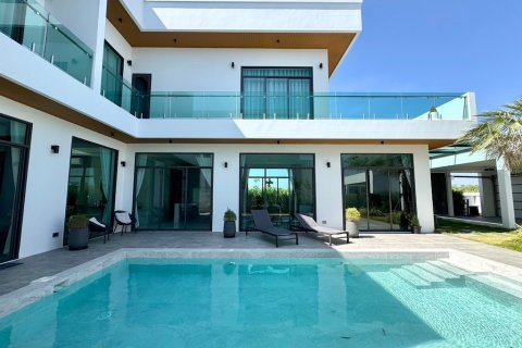 Chalet de 4 dormitorios en Jomtien Beach, Pattaya, Tailandia № 119408 - foto 3