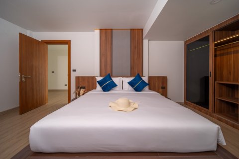 Chalet de 7 dormitorios en Bang Tao, Tailandia № 78645 - foto 10