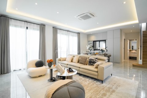 Casa de 4 dormitorios en Bang Lamung, Tailandia № 123443 - foto 7