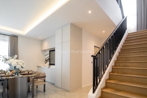 Casa de 4 dormitorios en Bang Lamung, Tailandia № 123443 - foto 10