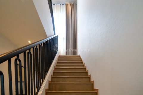 Casa de 4 dormitorios en Bang Lamung, Tailandia № 123443 - foto 18