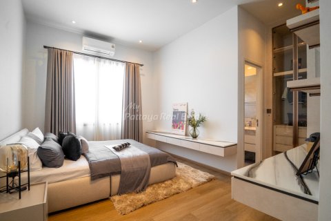Casa de 4 dormitorios en Bang Lamung, Tailandia № 123443 - foto 30