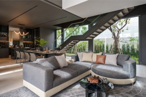 Casa de 4 dormitorios en Bang Lamung, Tailandia № 123442 - foto 3