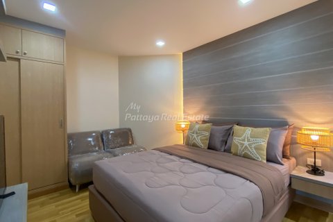 Condominio de 2 dormitorios en Jomtien Beach, Pattaya, Tailandia № 123440 - foto 17