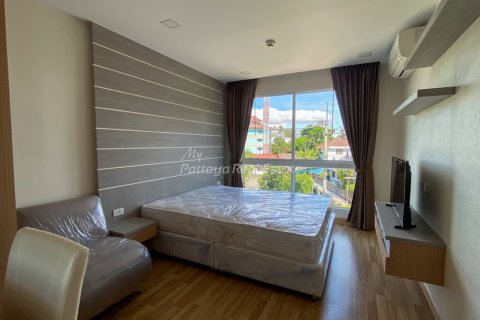 Condominio de 2 dormitorios en Jomtien Beach, Pattaya, Tailandia № 132222 - foto 11