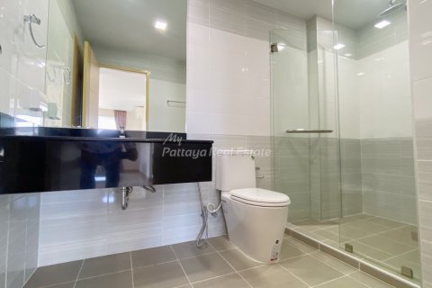Condominio de 2 dormitorios en Jomtien Beach, Pattaya, Tailandia № 132222 - foto 14