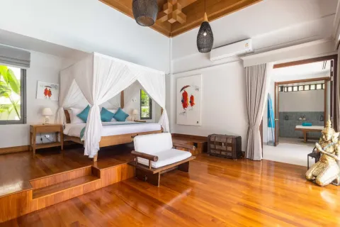 Casa de 4 dormitorios en Bang Tao, Tailandia № 120930 - foto 13