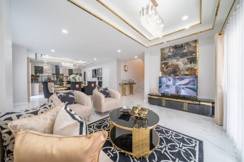 Haus in Pattaya, Thailand 5 Schlafzimmer № 125547
